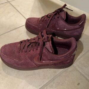 Nike women’s Deep Burgundy Air Force Sneakers